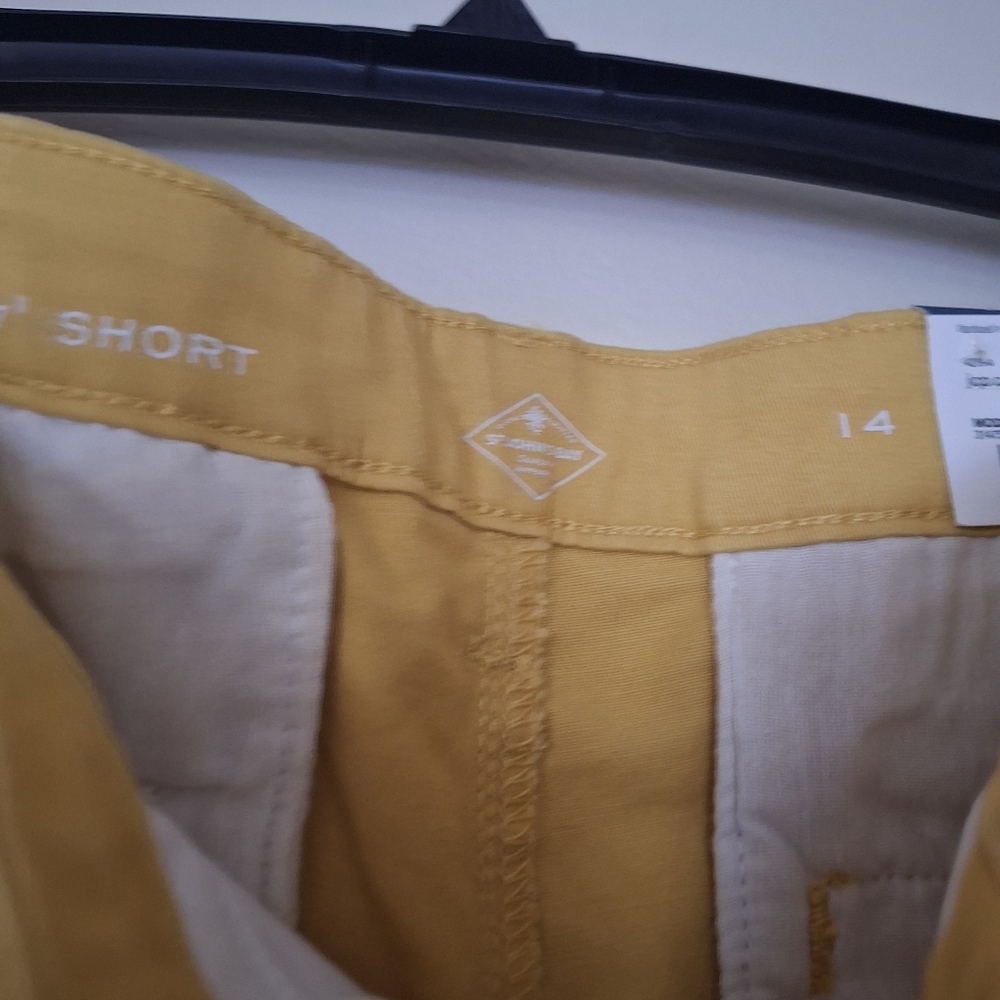 St Johns Bay Women's Yellow Shorts Size 14 - Picture 7 of 9